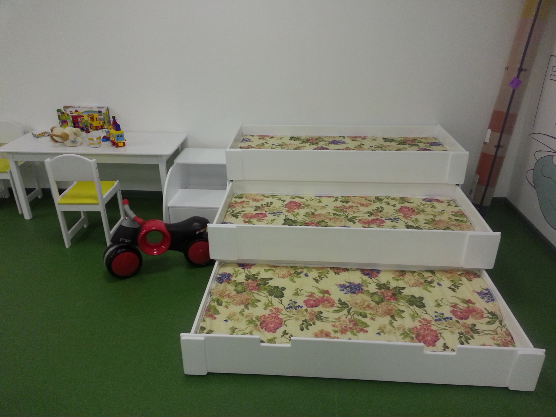 трёхуровневые кровати для детского сада на заказ